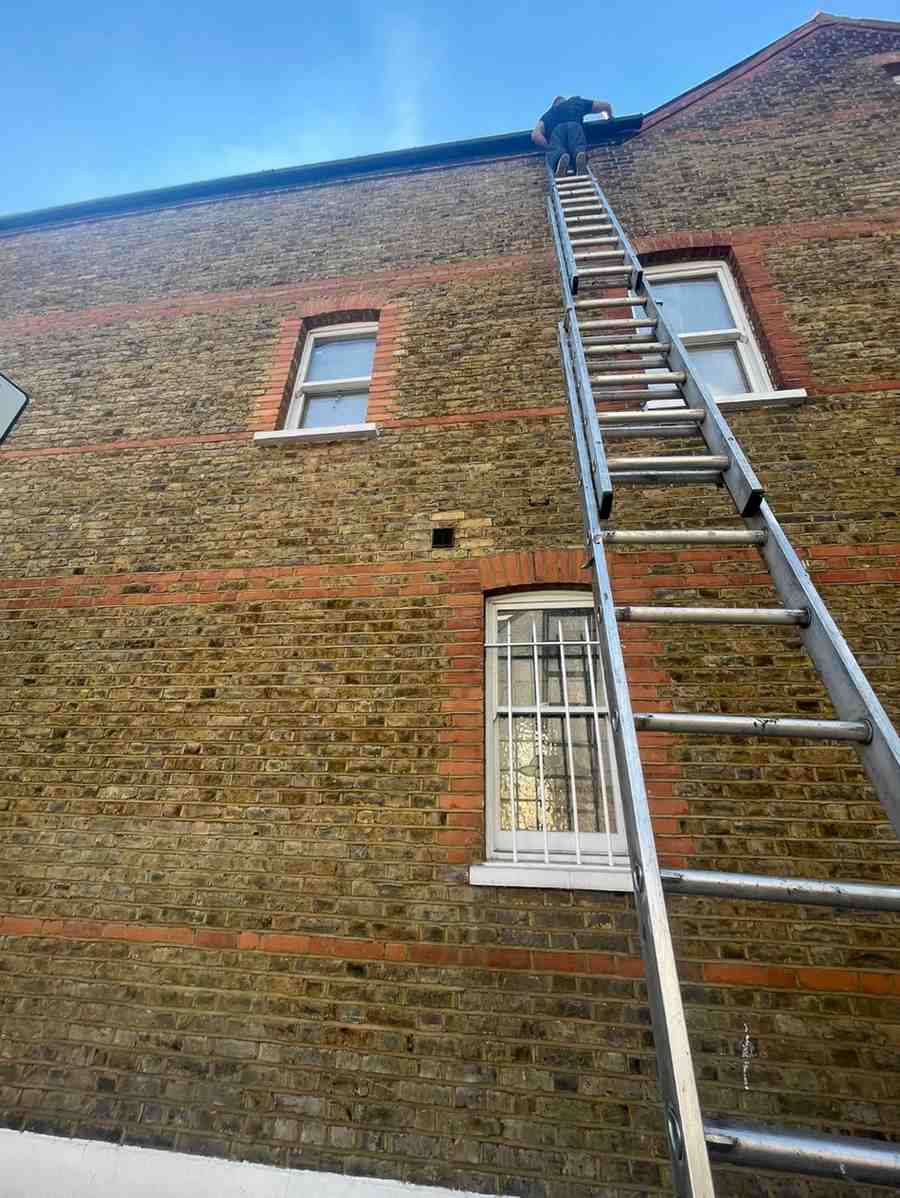 Gutter Cleaning Gutter Cleaning in Teddington Gutter Cleaning in Twickenham